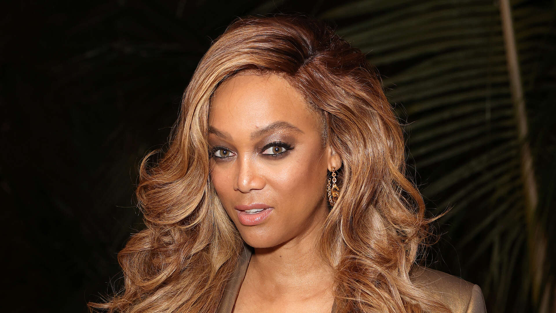 Tyra Banks ditches designer looks for sweatpants on makeup-free outing in Sydney after leaving Hollywood