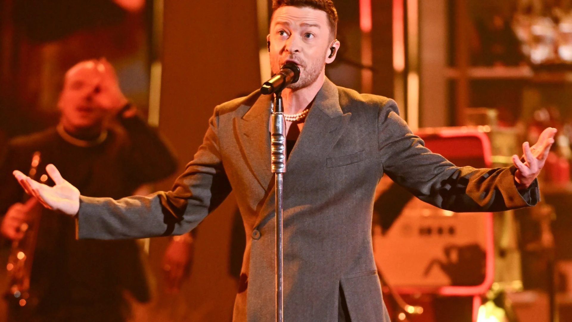 Justin Timberlake tour tickets slashed to under £13 as star is arrested for drink driving in New York