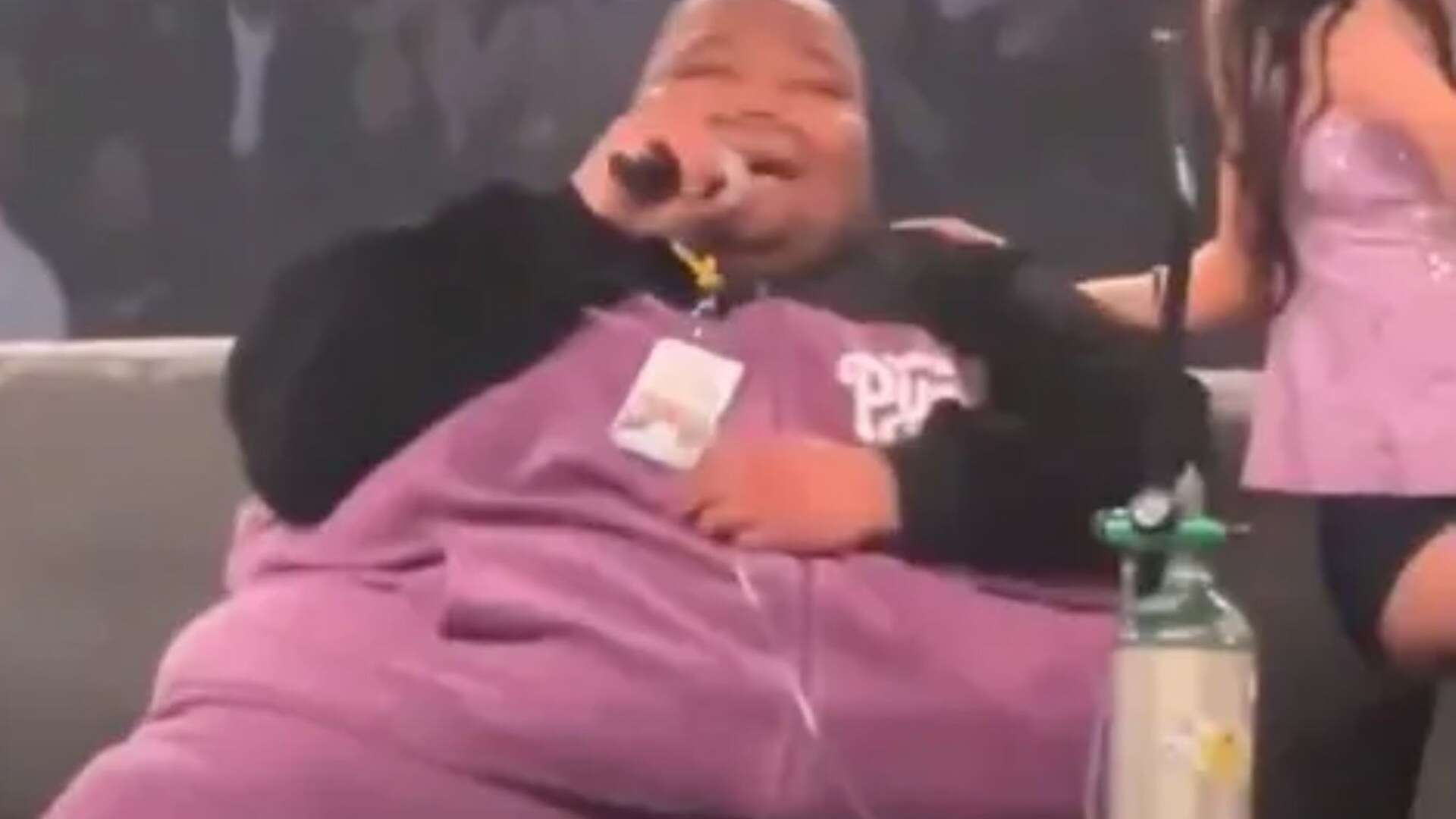 Watch moment 500lb rapper Dave Blunts performs with oxygen tank at Juice Wrld tribute show sparking major health fears