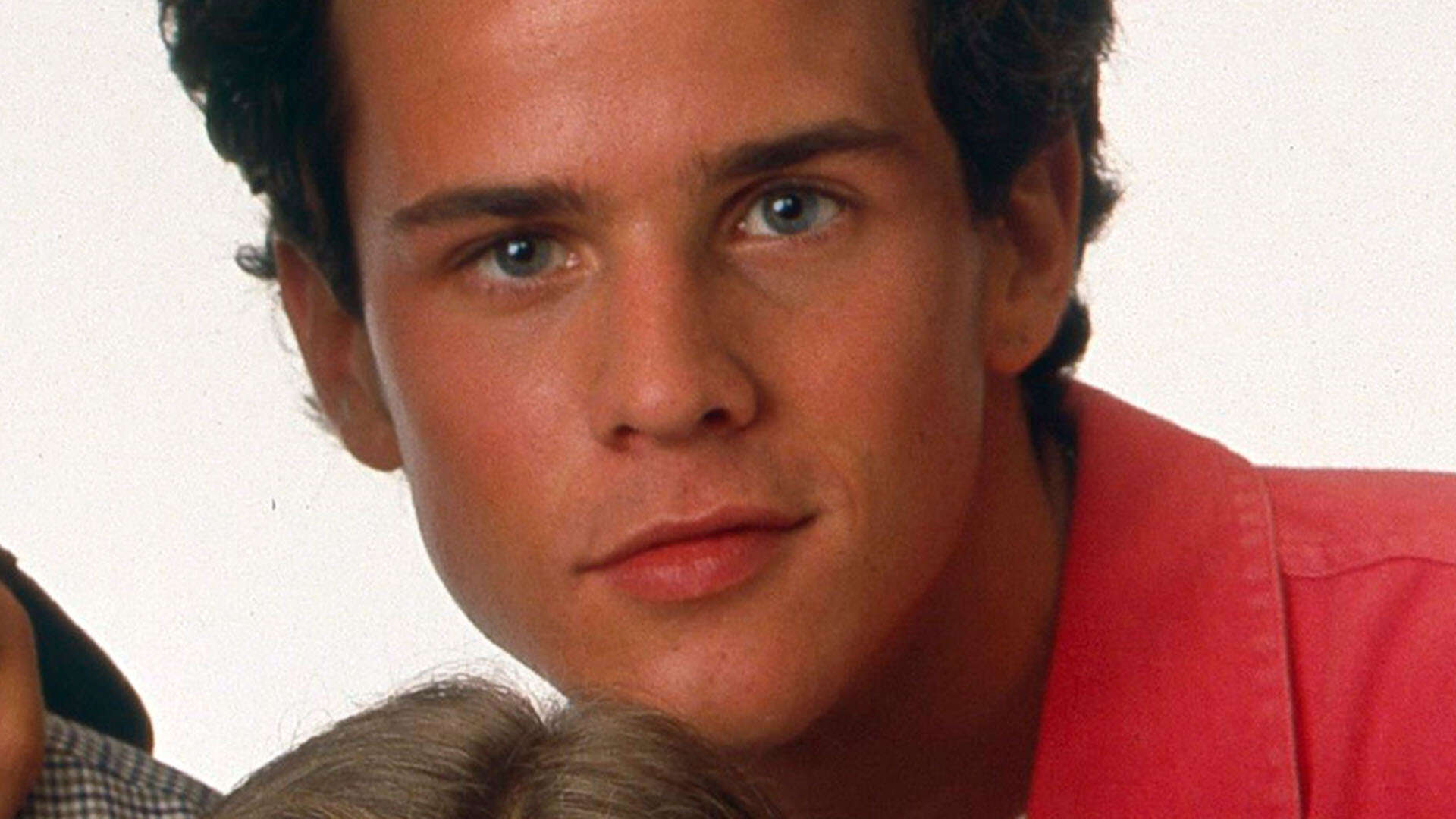 90s Full House star Scott Weinger, 48, has barely aged as he picks up groceries during rare public appearance in LA