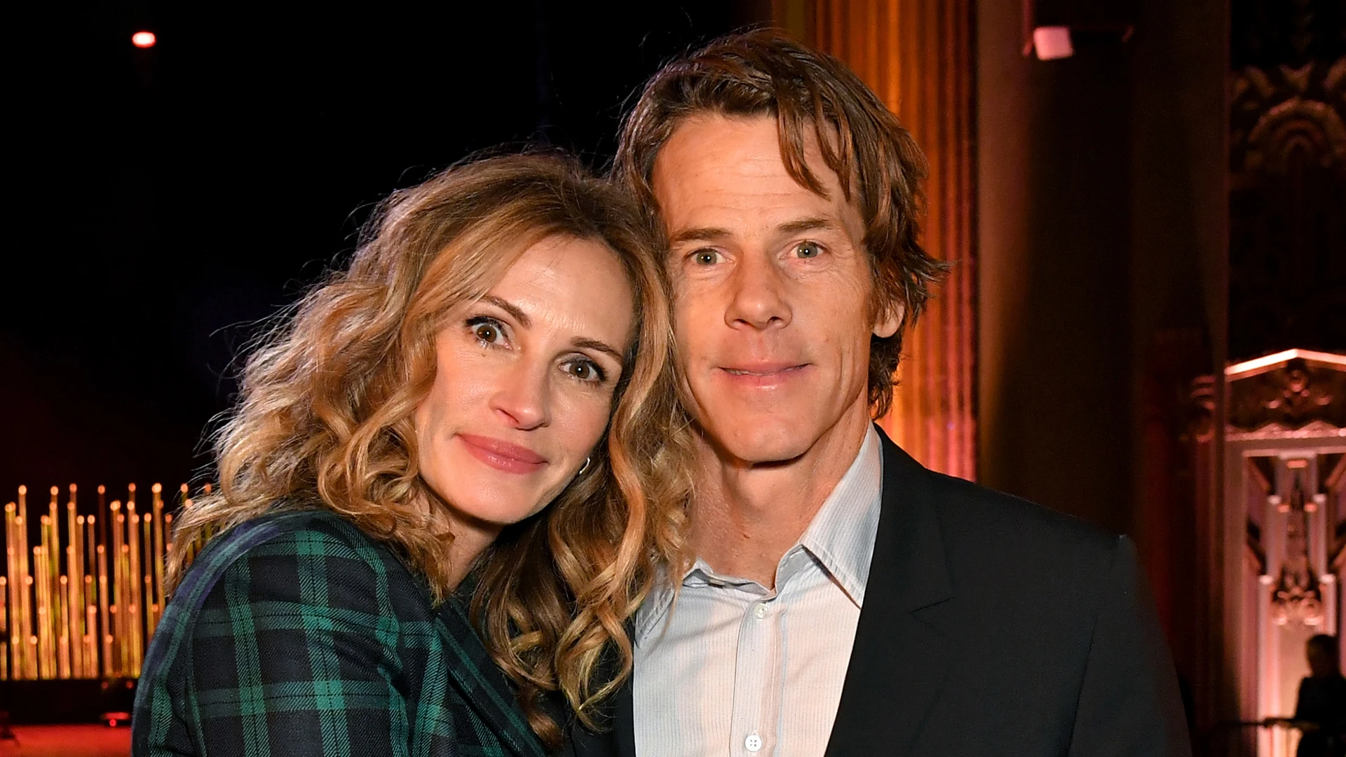 Julia Roberts poses with her three grown-up kids for first time in years as son Henry, 17, is splitting image of mom