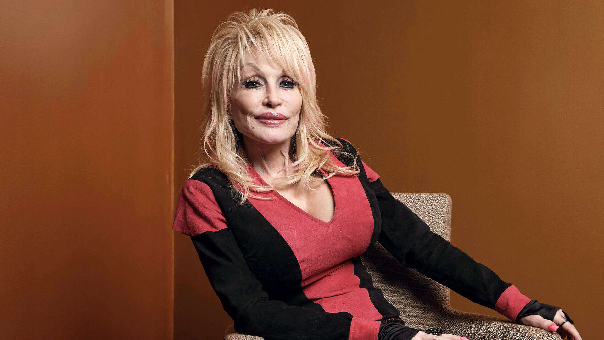 Dolly Parton shares emotional ‘love note’ to fans after beloved husband Carl Dean’s tragic death at 82