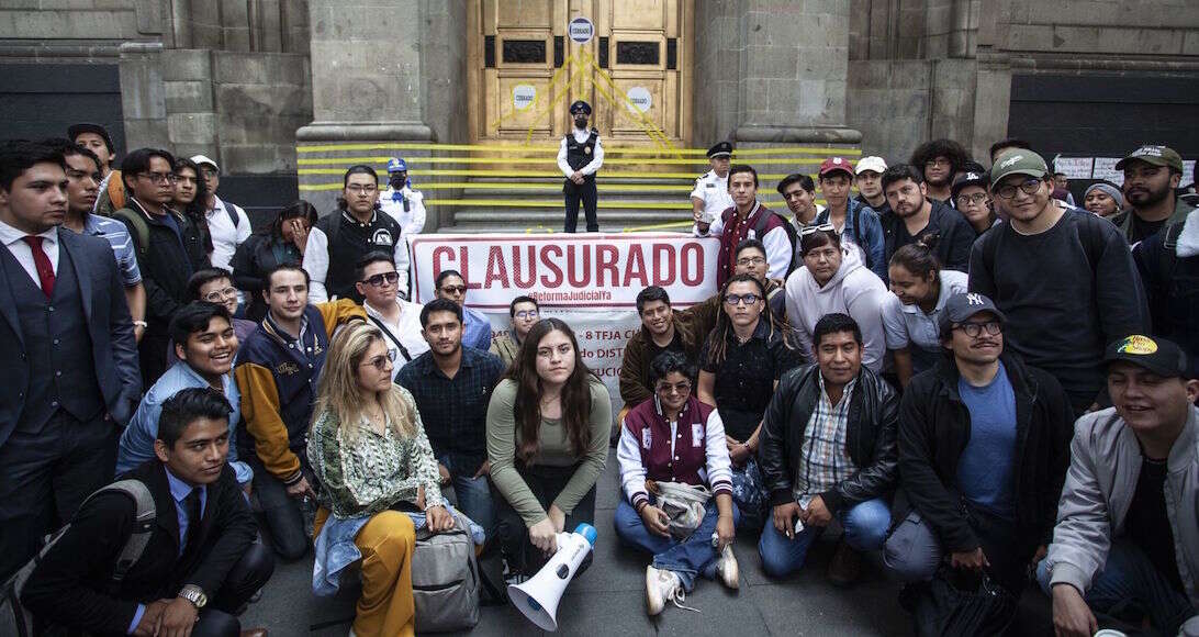 VIDEOS, FOTOS¬ La disputa entre Poderes de la Unión brinca a calles y plazas del país