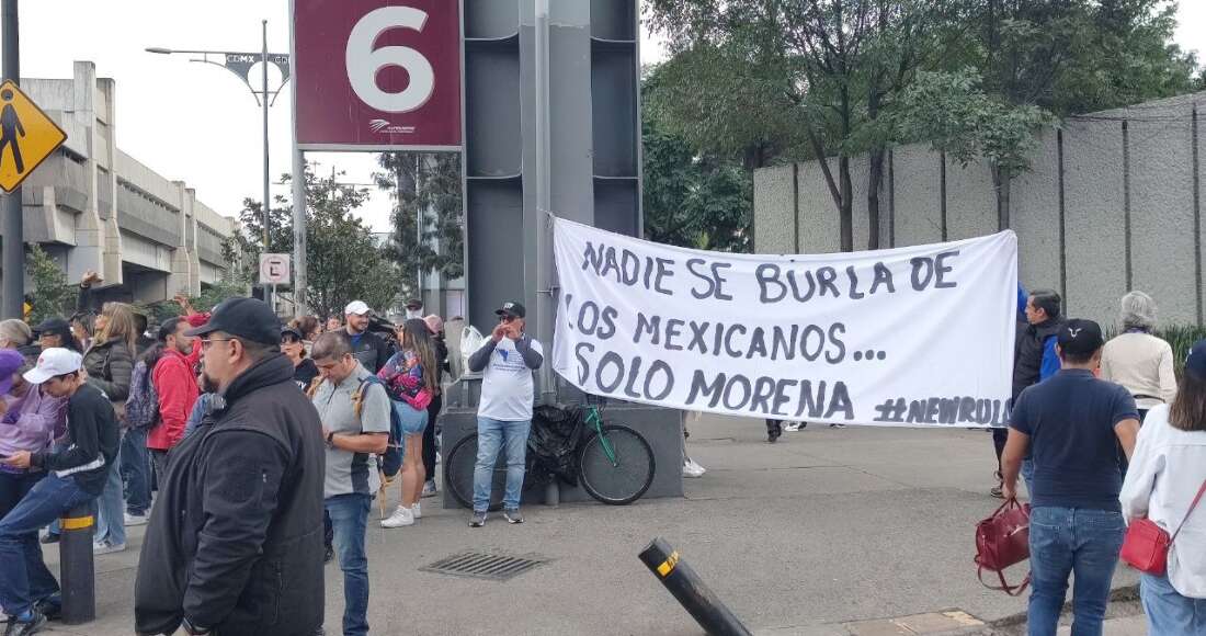 VIDEOS ¬ Un grupo de trabajadores del PJ se manifiesta afuera del Autódromo en CdMx