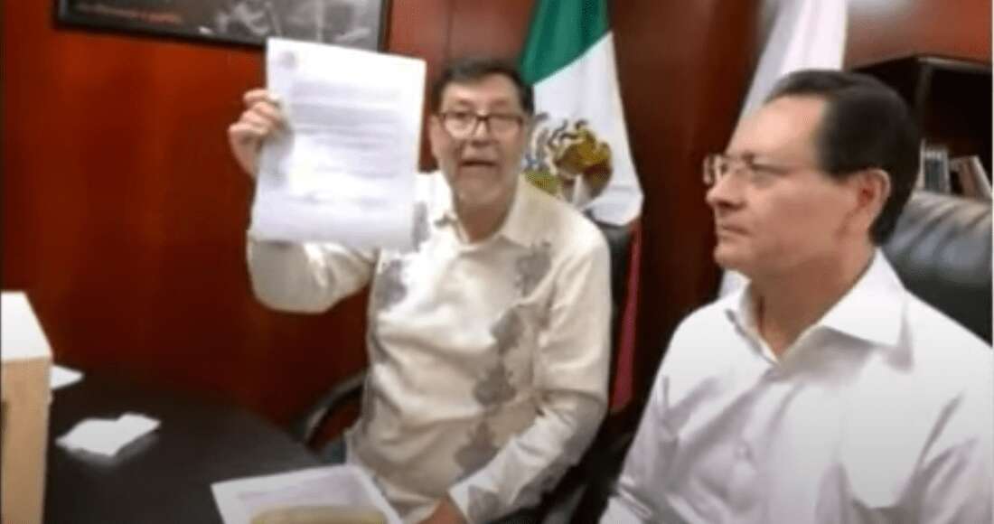 EXCLUSIVA¬ Senador Noroña firma EN VIVO declaratoria y la envía al Presidente