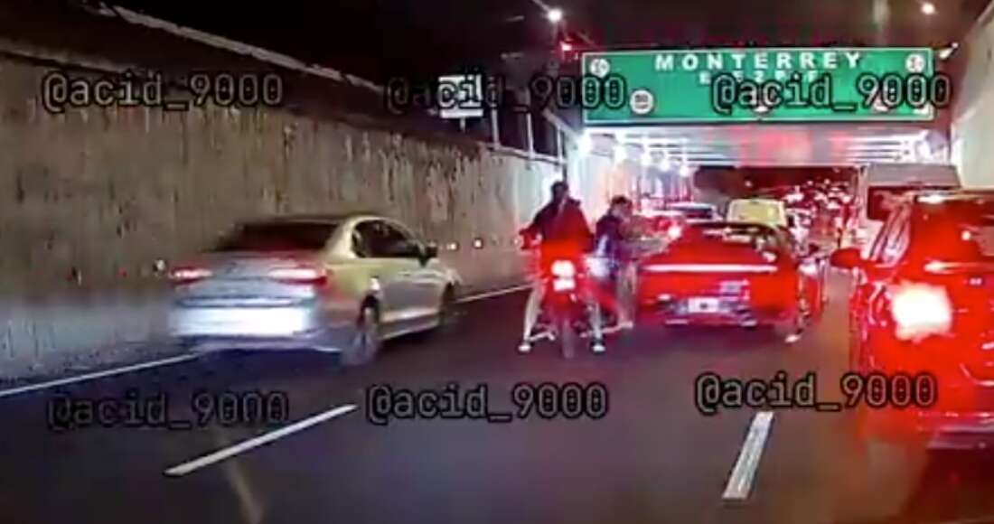 VIDEO ¬ Sujetos asaltan a conductor de un Porsche en Viaducto; autoridades investigan