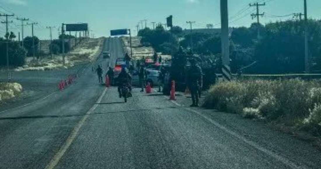 Jalisco vive fin de semana violento con bloqueos y hallazgo de cadáveres en carretera