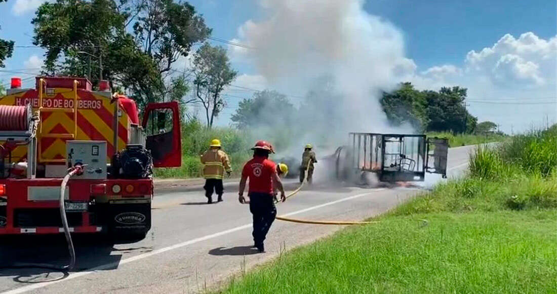 Ola de incendios a negocios y vehículos se registra en Villahermosa; balean patrulla