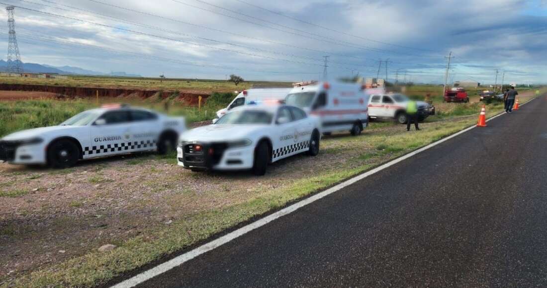 Una ambulancia del ISSSTE se vuelca en carretera Chihuahua-Madera: mueren 5 personas