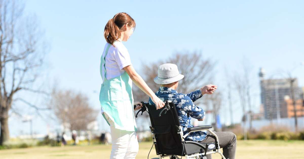 とにかく人手が足りない…超高齢化時代に医療・介護産業で「やらなければいけないこと」