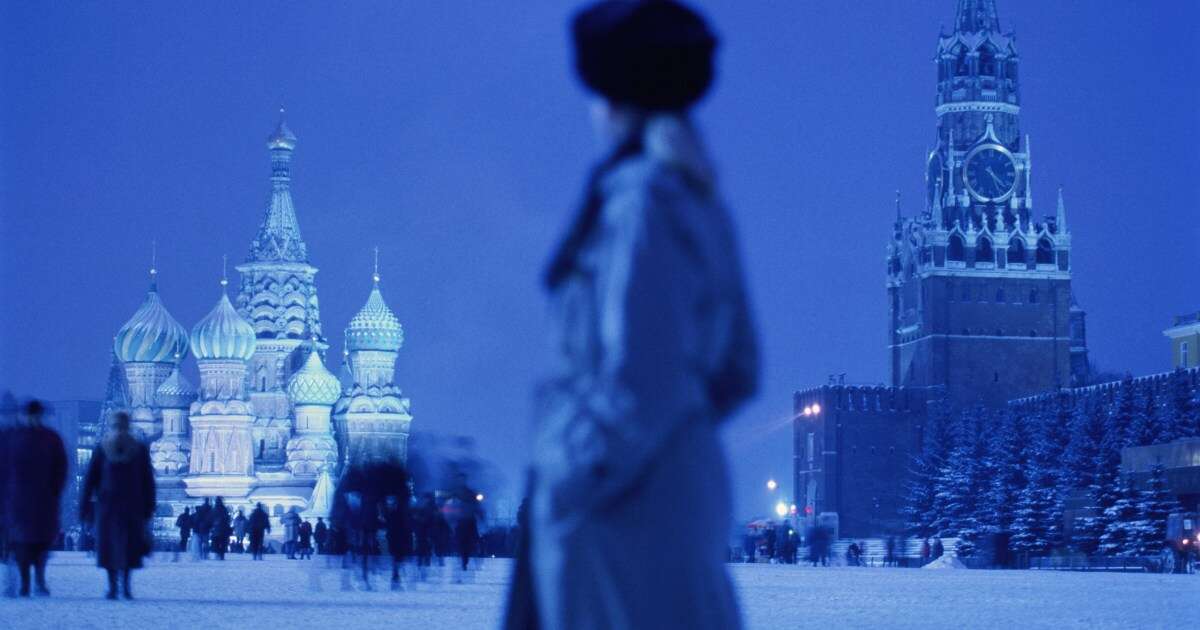 「ロシアの英雄」が一転、孤立無援に…海外へ亡命した女性ジャーナリストを徐々に蝕んだロシア政府の「恐ろしすぎる手口」とは