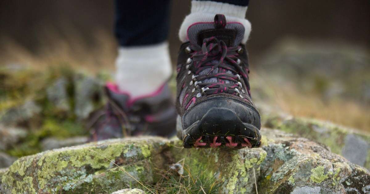 多くの登山者がゾッとする…下りで多い山の事故。下りる時は「バランス能力が激低下する」ことを証明した「衝撃の実験結果」