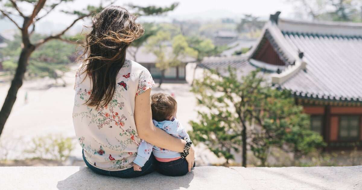 超少子化の原因はこれ！「パパのクルマは国産車だから恥ずかしい」高級住宅地に海外旅行…韓国の「見栄文化」が子づくり世代を押し潰している