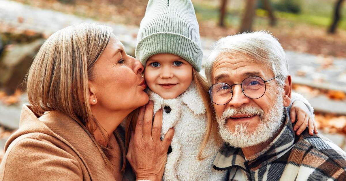 かぐや姫のおかげで老後が安泰に！「老人と子供」の昔話が示唆する「つらすぎる真実」ーー酒井順子