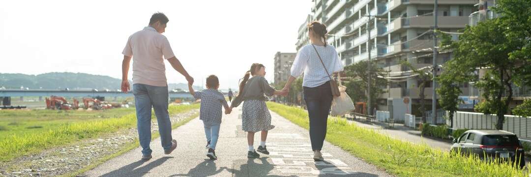 【日本の出生数が30年でなんと半減…！】その中でなぜ「九州の出生率」がこんなに高い…家族構造に大きな理由があった