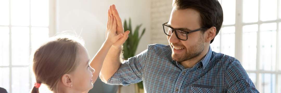 なんでも「すごい!」と言ってしまっては逆効果…シリコンバレー式「子どもの自己肯定感を高める」ほめ方