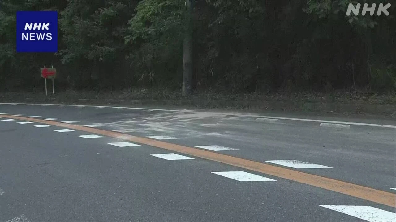 三重 名張 車横転5人死亡事故  カーブ縁石にこすったような跡