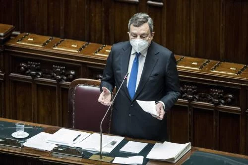 Il premier rassicura sul debito. 