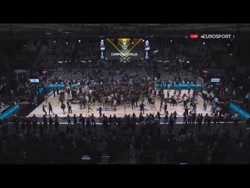 Bologna spoglia Armani. La Virtus vent'anni dopo torna regina del basket