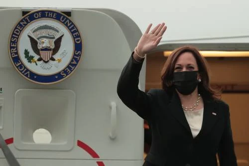 Migranti, Kamala come Trump. 