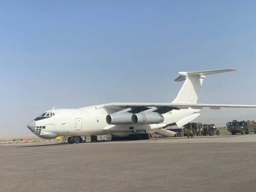 Volo italiano per Herat bloccato dagli Emirati Arabi: scoppia il caos