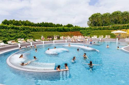 Riaprono i parchi divertimento, ma occhio alle regole da seguire