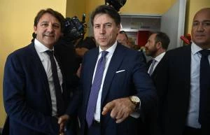 Conte regala il 