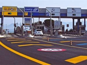 Telepass raddoppia i prezzi, ma c'è un trucco per avere il servizio gratuito