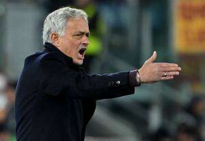 Mourinho patteggia (dopo le frasi sull'arbitro): niente squalifica, solo un'ammenda