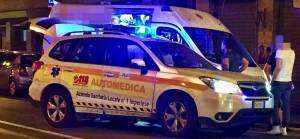 Sangue nelle vie della movida: accoltellati due ragazzi fuori dalla discoteca