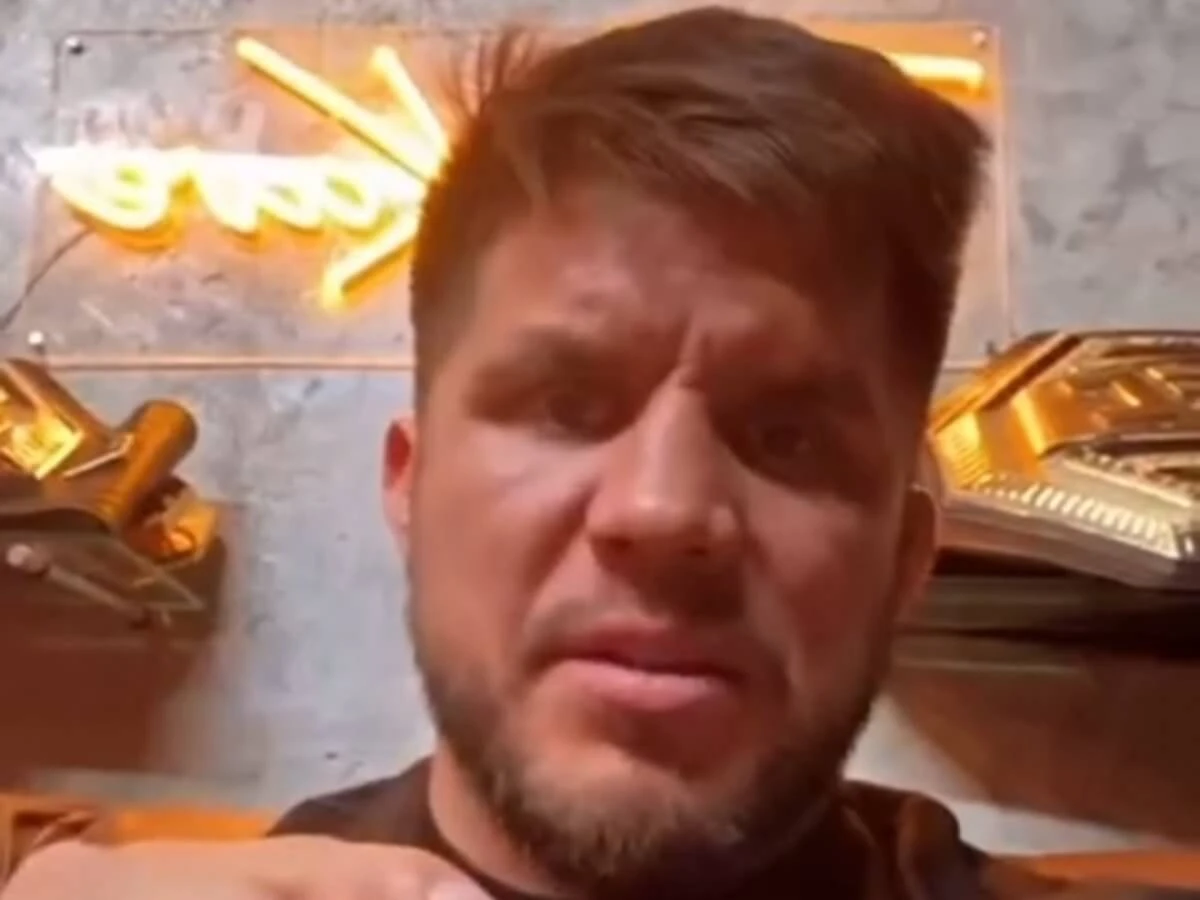 Двукратный чемпион UFC Генри Сехудо грозно обратился к казахстанцам