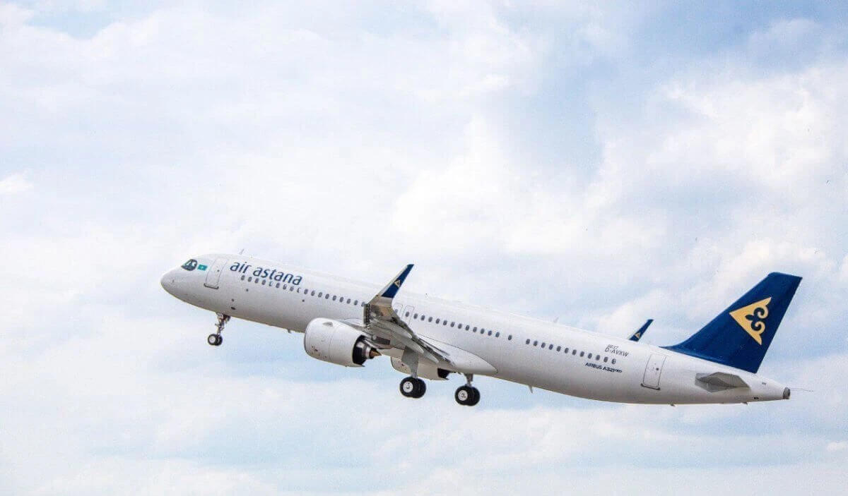 Экстренная посадка самолета Air Astana: экипаж запросил помощь