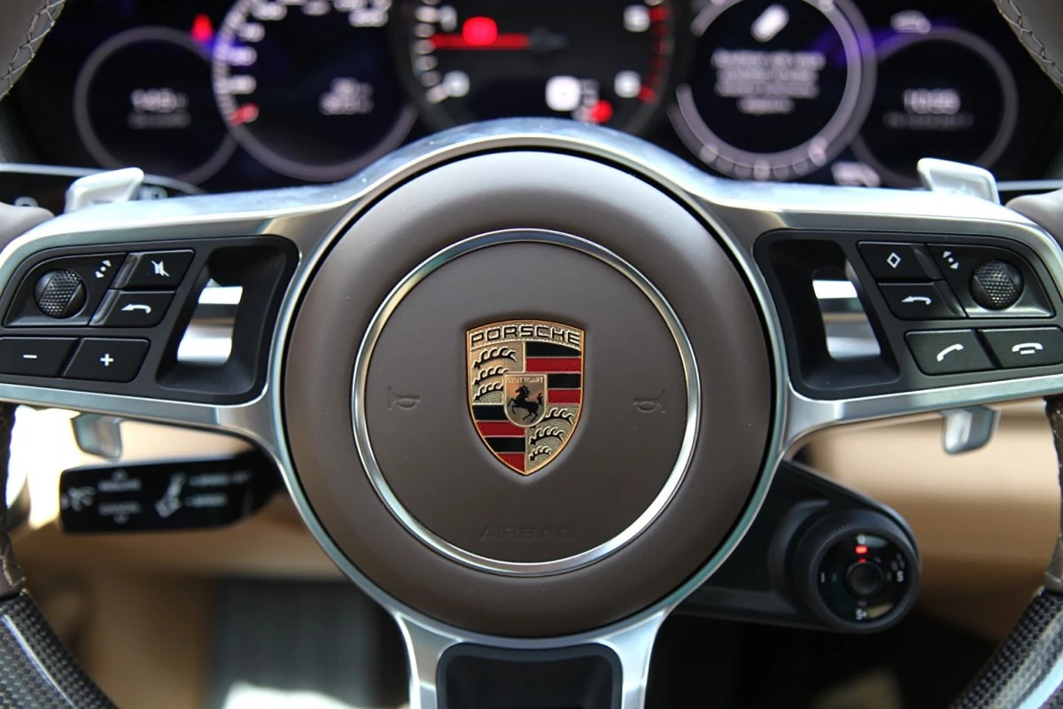 133 км/ч на пешеходном переходе: водителя Porsche арестовали в Астане