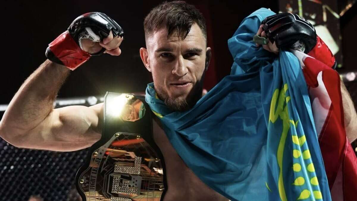 Бой казахстанца в UFC сорвался из-за бюрократии в США