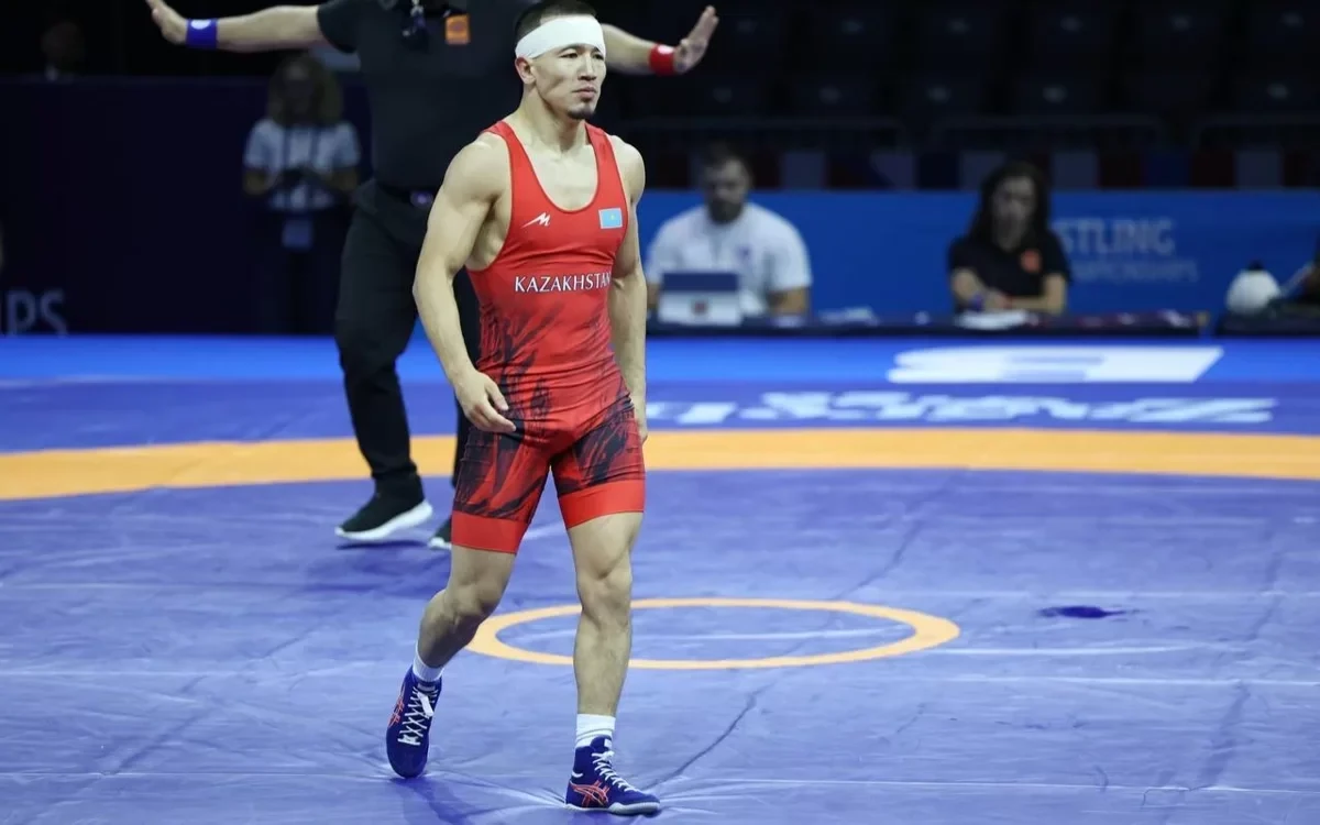 Айдос Султангали разгромил узбека в финале чемпионата мира по борьбе