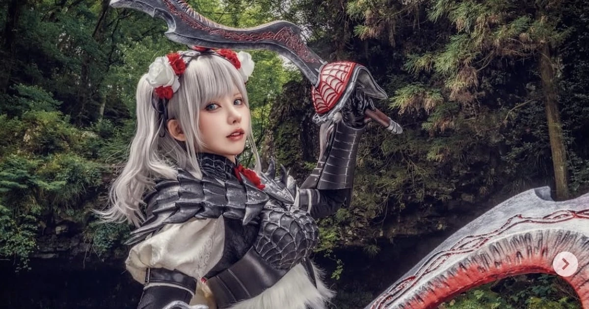 「こんな美女に狩られたい…」えなこの《人気ゲームのハンターコスプレSHOT》に感嘆の声