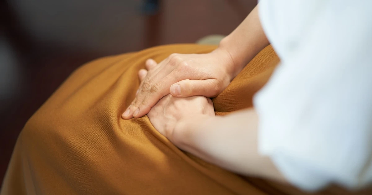 55歳独身女性、同居の両親を介護しつづけた果ての「厳しすぎる現実」…「家を失うかもしれない」不安に襲われたワケ