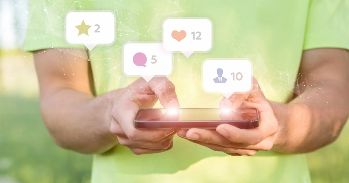 上司からの「フォロー申請」が部下にとっては不快に…SNSへの認識に潜む”大人世代”と”若者世代”の決定的な違い