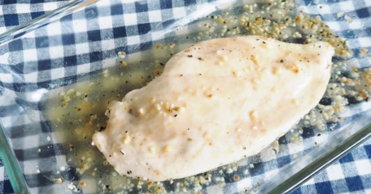 簡単レンジ調理でしっとりジューシーな「サラダチキン」を作る３つのポイント