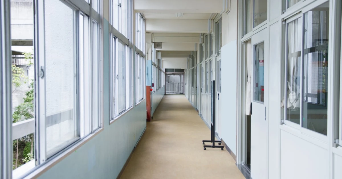 近隣住民や不良の先輩までもが気にかけるなか、いじめられていることを言わずに死を選んだ息子…両親が語った回想