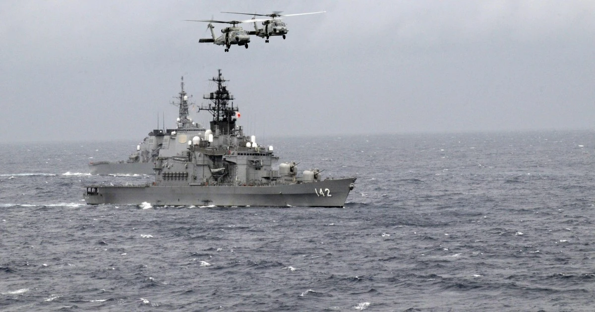 海上自衛隊「護衛艦」の「空母化」が”すごいこと”になってきた…！ ”ヘリコプター搭載護衛艦”から”全通甲板DDH”、そして”F-35B戦闘機運用艦化”まで「超進化」が止まらない「その全史」