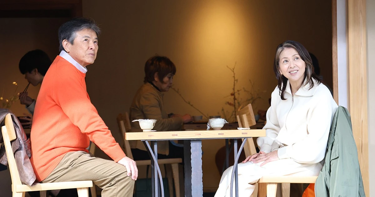朝食シーンに酔っ払い。『続・続・最後から二番目の恋』脚本家・岡田惠和が明かす会話劇の裏側
