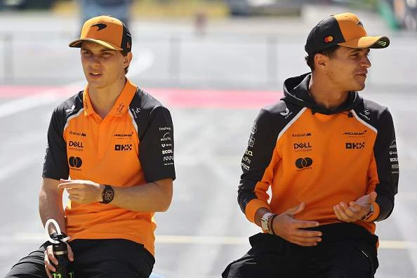 McLaren op pad na Singapoer met Verstappen vlak in truspieël