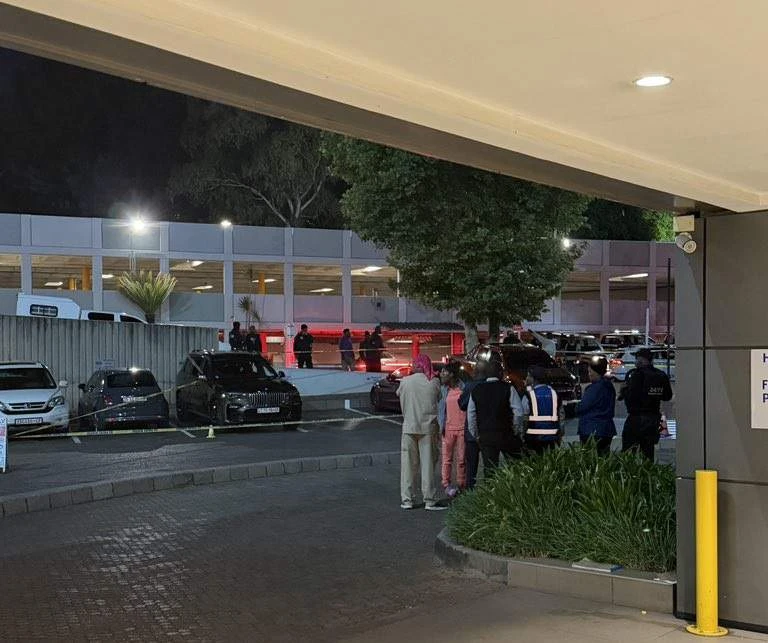 Man doodgeskiet buite Milpark-hospitaal in Johannesburg