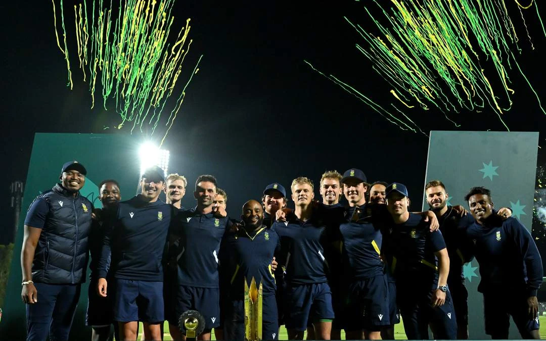 Proteas ly grootste nederlaag nog; wen reeks met 2-1