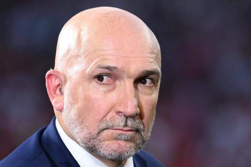 Voormalige Franse rugbyster in die sop nadat hy vrou se romp oplig
