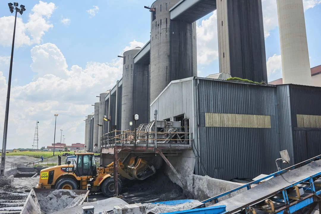 Eskom-verskaffer kry 12 jaar vir bedrog, moet R2,6 m. terugbetaal