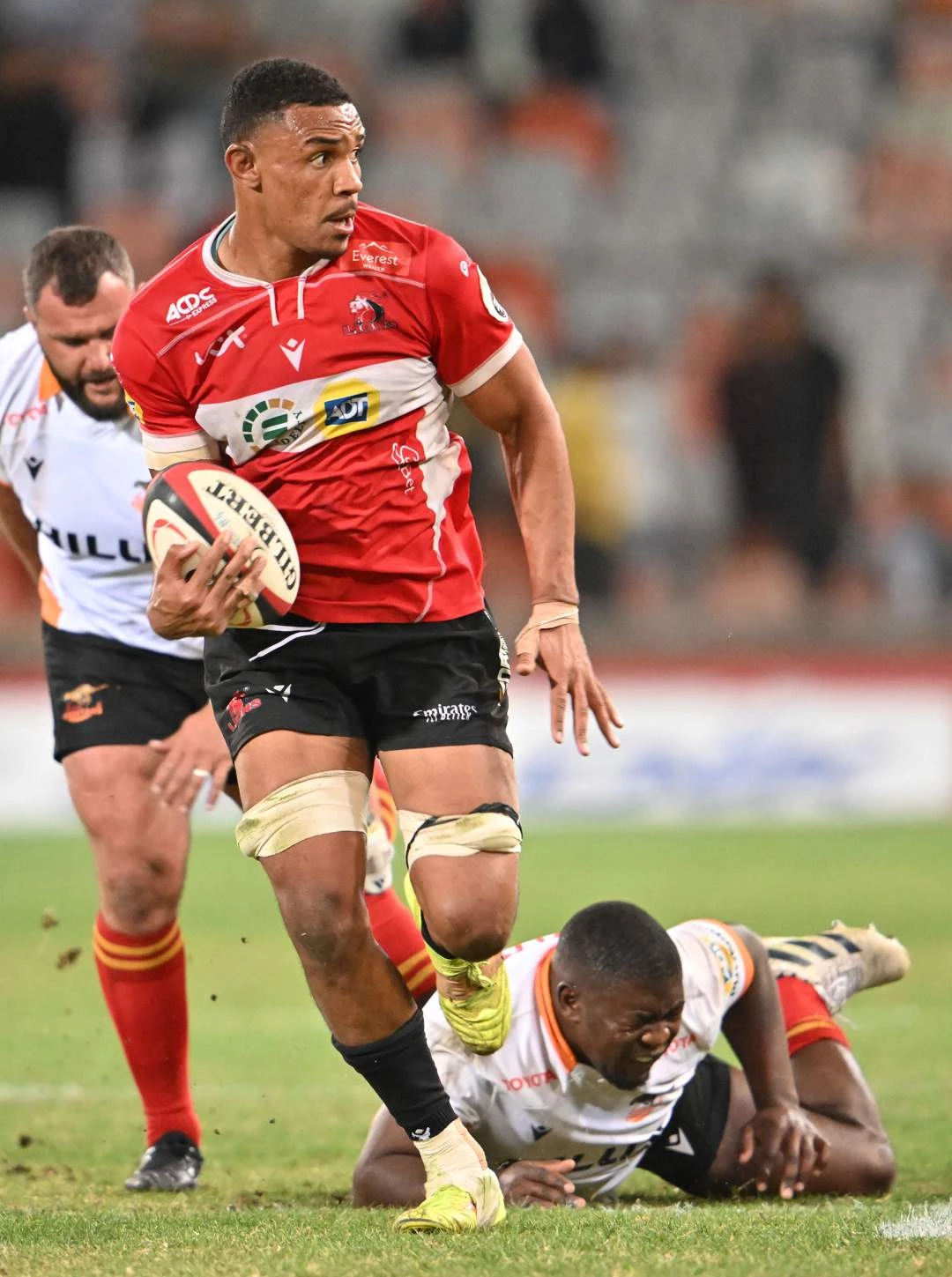 Landsberg lei Leeus teen Cheetahs