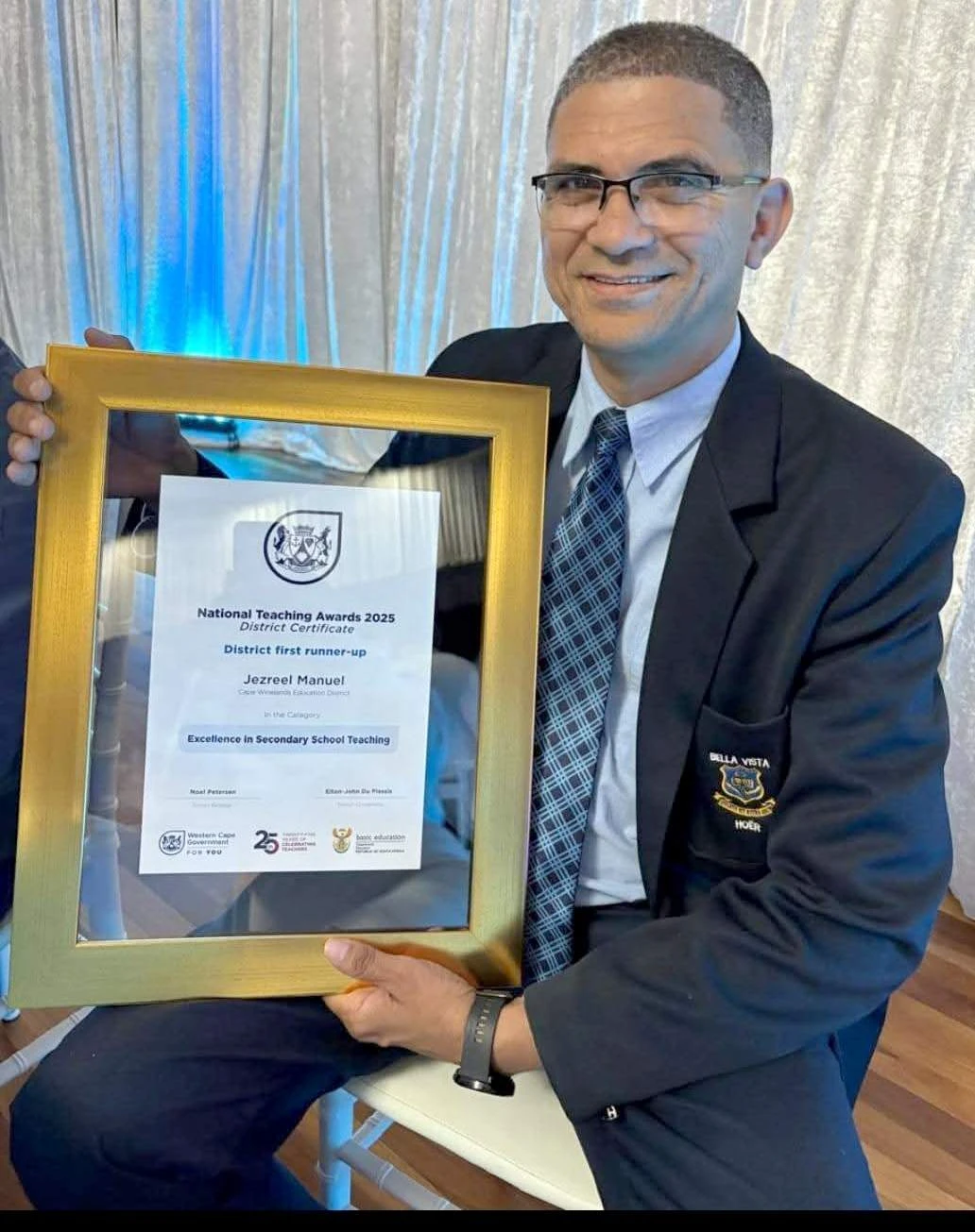 Adjunkhoof in die hof oor skool se geld
