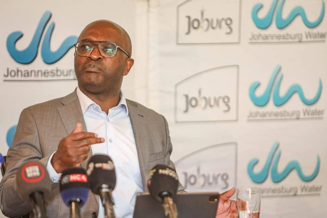 Goudstad-waterkrisis: Joburg Water het R4 mjd. in die bank, maar inwoners se krane is droog